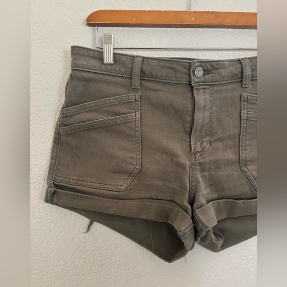 PAIGE mid-rise denim shorts - Picture 3 of 6